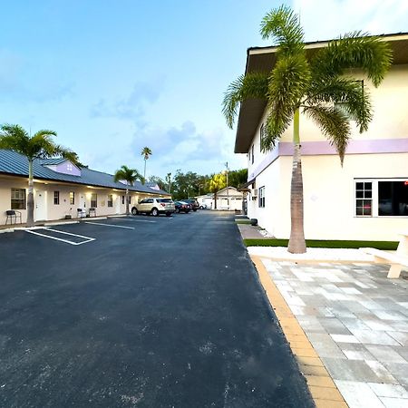 2Q Beds Studio Apt With Shared Pool 01 Κλιαργουότερ Εξωτερικό φωτογραφία