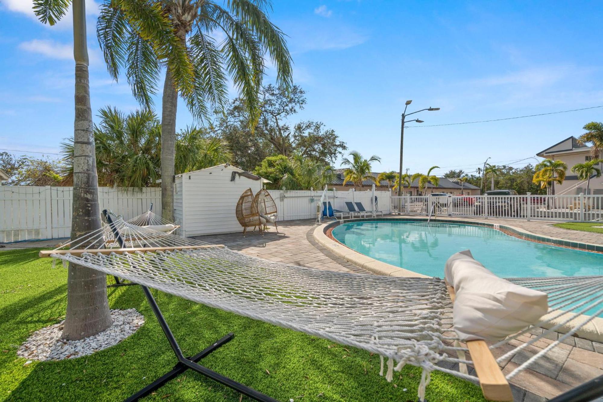 2Q Beds Studio Apt With Shared Pool 01 Κλιαργουότερ Εξωτερικό φωτογραφία