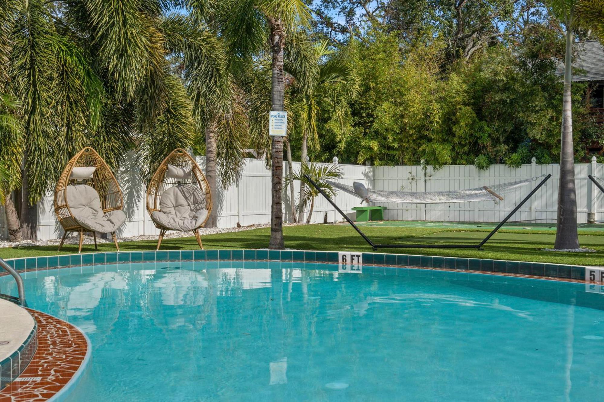 2Q Beds Studio Apt With Shared Pool 01 Κλιαργουότερ Εξωτερικό φωτογραφία